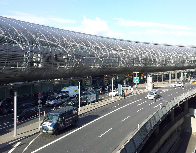 HBahn_Düsseldorf_Flughafen_Terminal TNDeutschland